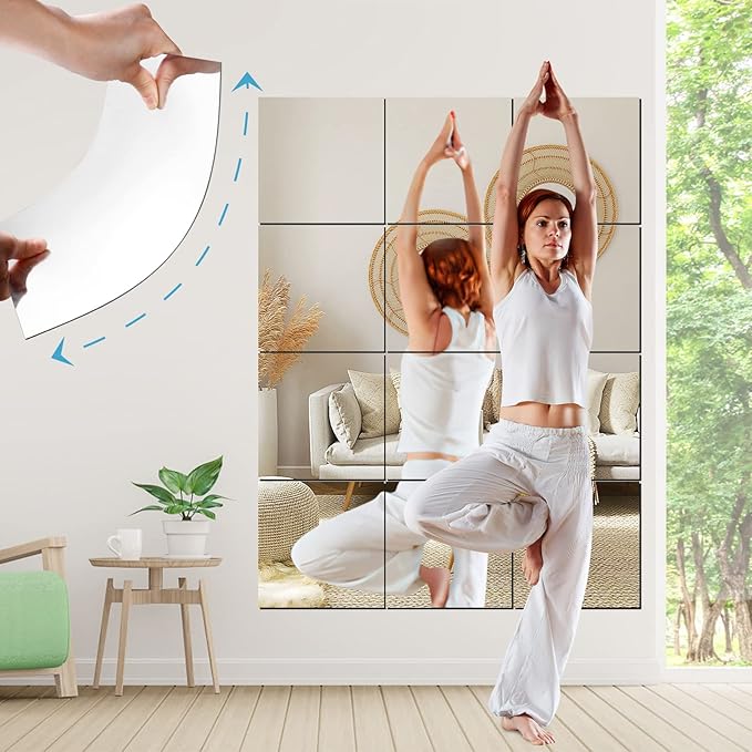 Cómo decorar un cuarto pequeño con espejo de cuerpo entero